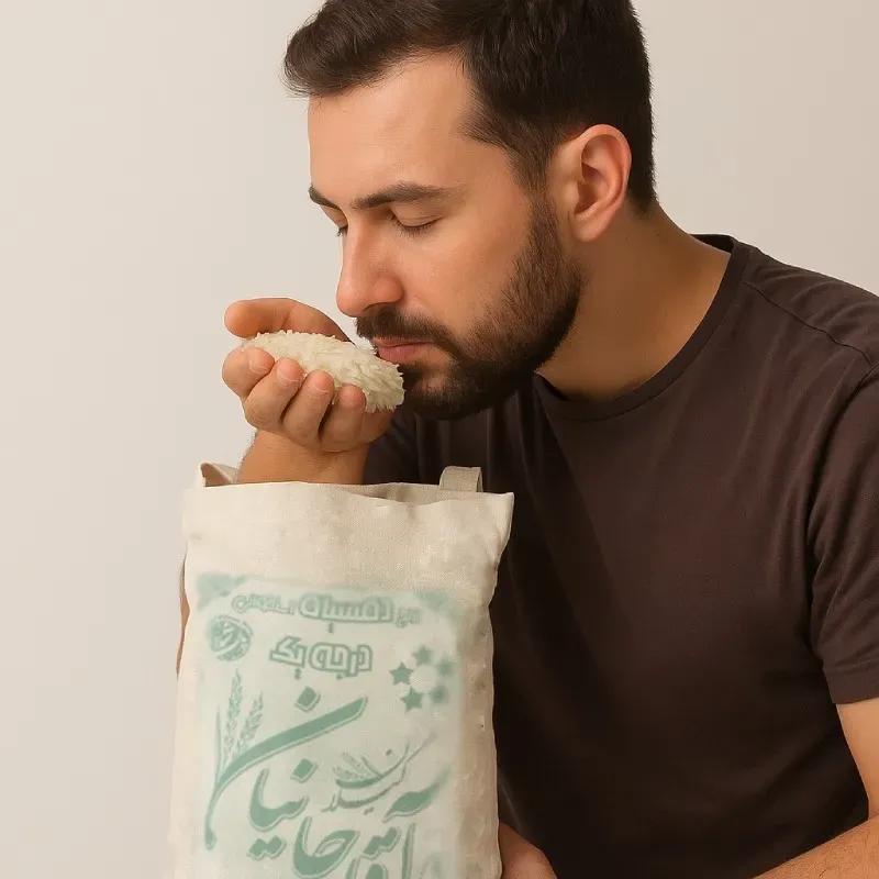 برنج دم سیاه درجه یک آقاجانیان 5 کیلوگرم image gallery